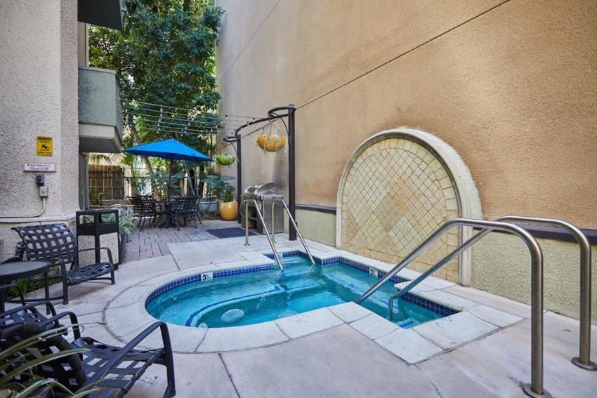 לוס אנג'לס Beverly Hills Gem 1 Bedroom Apt With Parking 218 מראה חיצוני תמונה